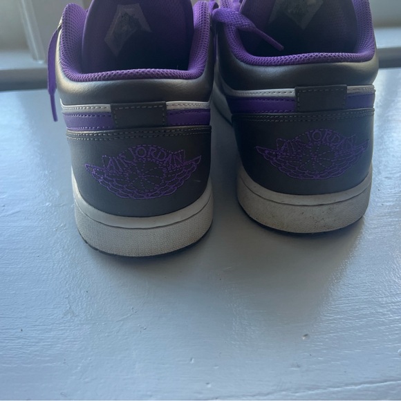 Air Jordan 1 low men’s 10. - Picture 3 of 11